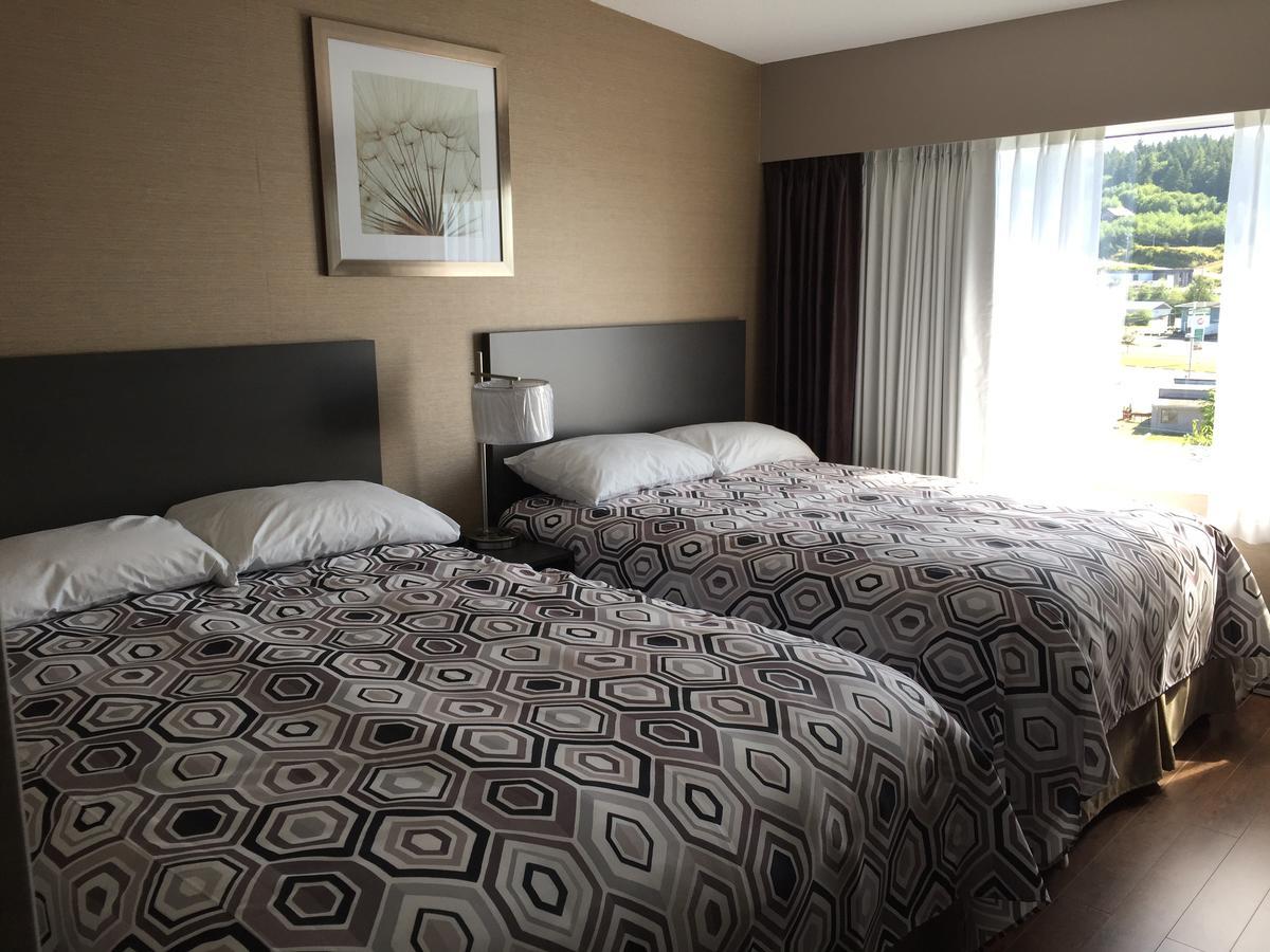 Dalewood Inn Port McNeill Buitenkant foto
